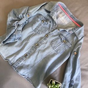 little girl’s denim shirt